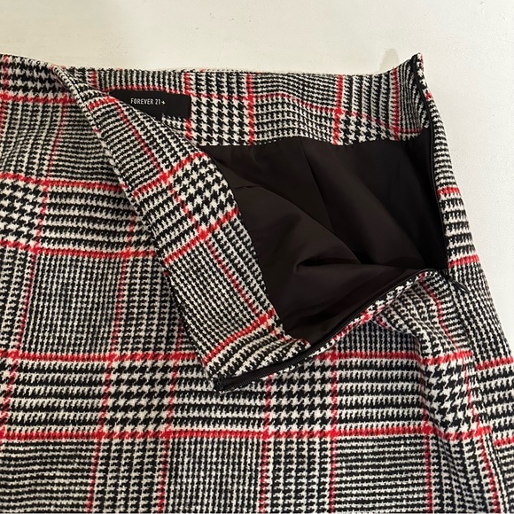 Forever 21+ Wool Blend Plaid Mini Skirt - Size 0X - Picture 10 of 15